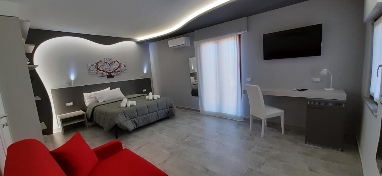Donjon Suite Centro Storico Castelbuono  Luaran gambar