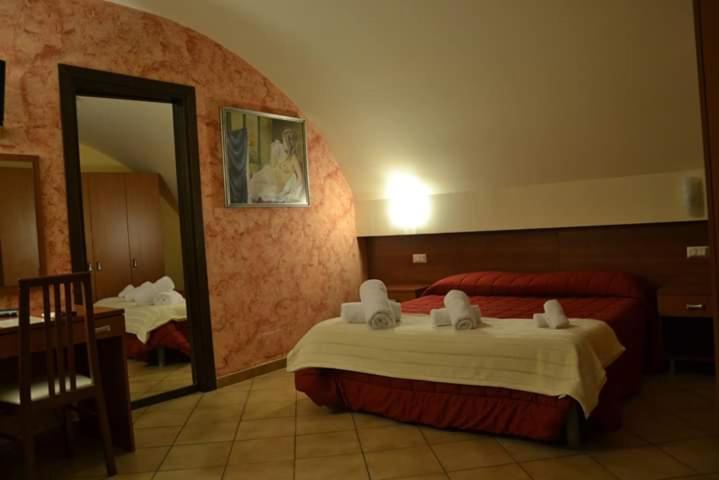 Donjon Suite Centro Storico Castelbuono  Bilik gambar
