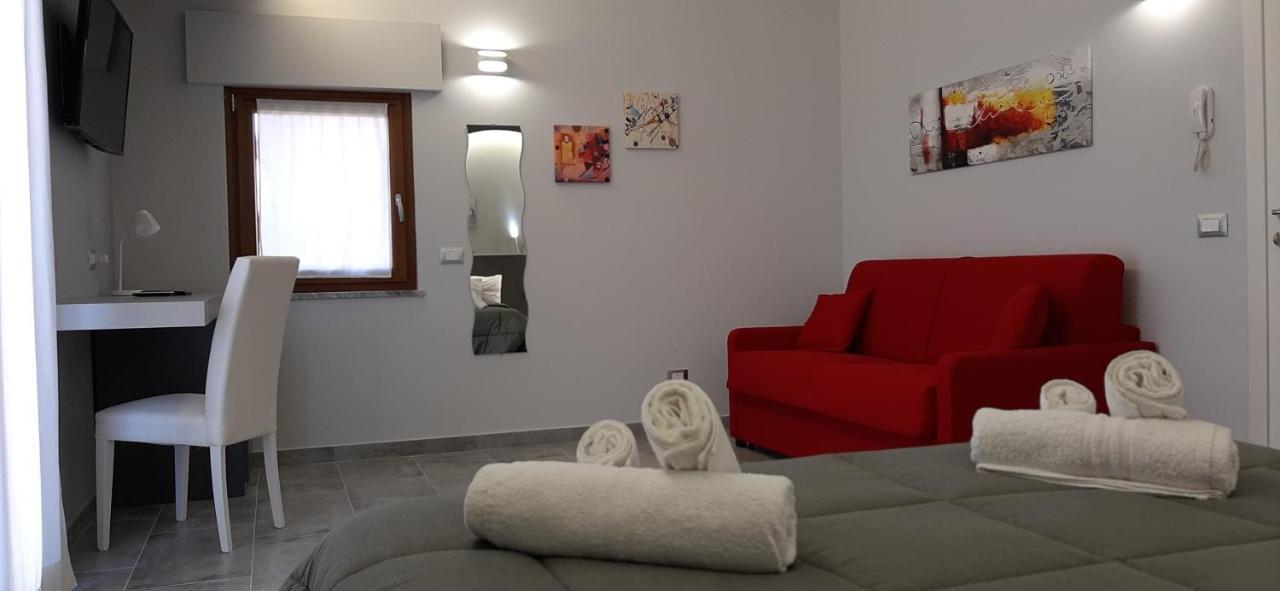 Donjon Suite Centro Storico Castelbuono  Luaran gambar
