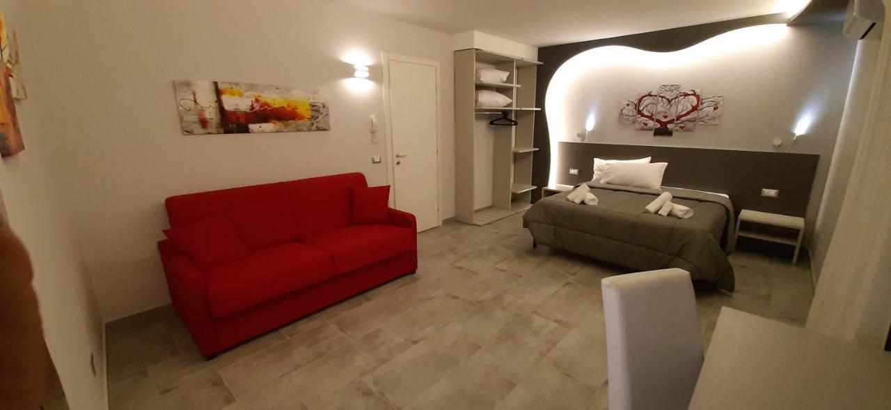 Donjon Suite Centro Storico Castelbuono  Luaran gambar