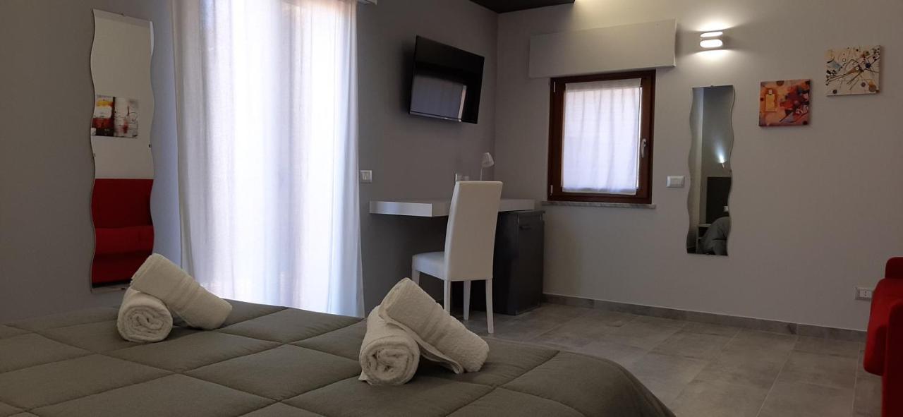 Donjon Suite Centro Storico Castelbuono  Luaran gambar