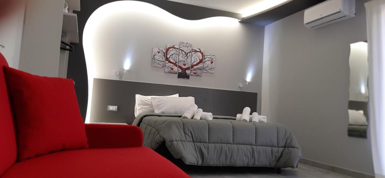 Donjon Suite Centro Storico Castelbuono  Luaran gambar